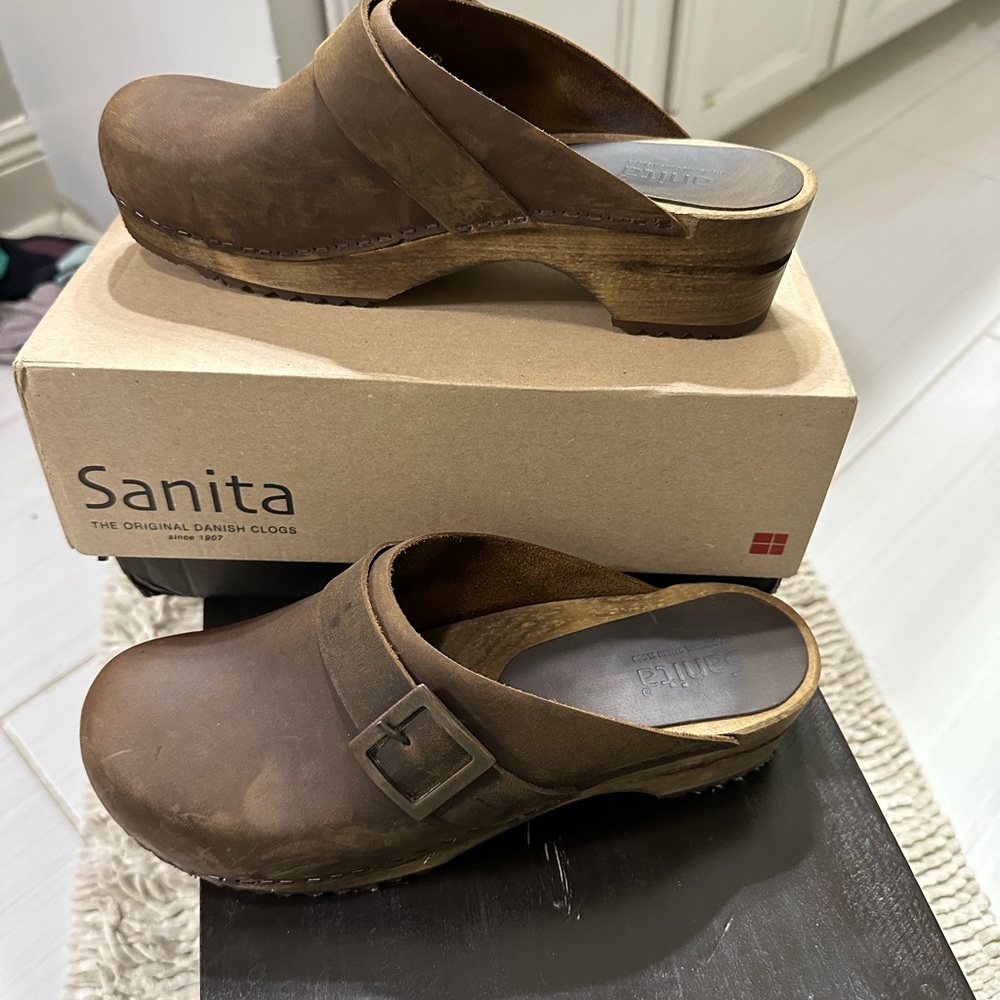 Sanita Clogs
